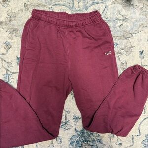 ALO Yoga Women’s Maroon Sweats